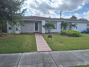 Building Photo - 8980 SW 44th St