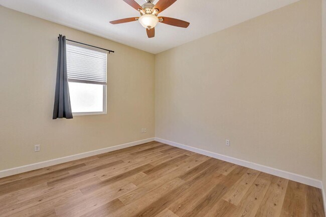 Building Photo - 2678 Deerwood Dr