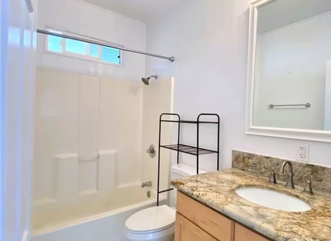 Building Photo - 719 7th Ave