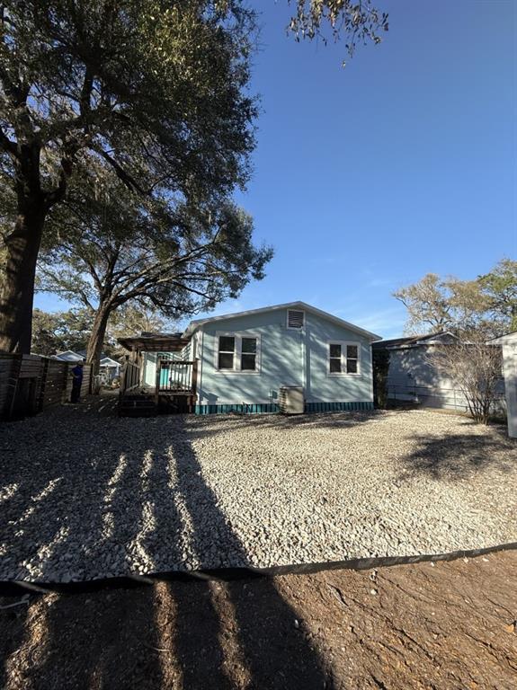 Building Photo - 320 W Lambright St