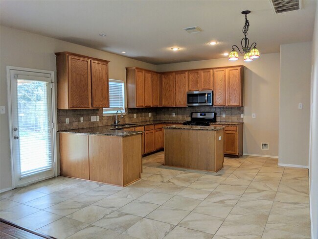 Building Photo - 3526 Schumann Oaks Dr