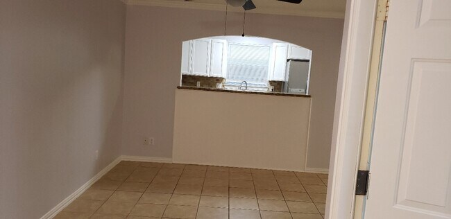 Building Photo - 3304 Twp Grove Ln