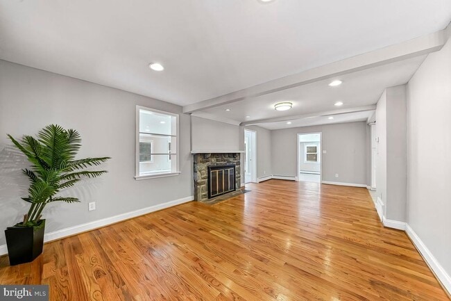 Building Photo - 4236 Florida Ave