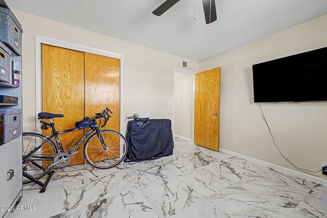 Building Photo - 264 N 54th St