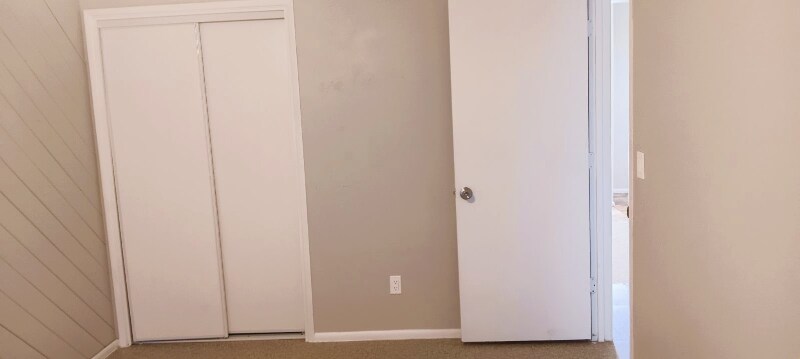 Building Photo - 272 W Viola St