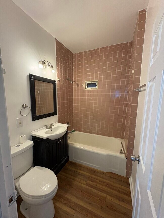 Building Photo - 5940 S Marshfield Ave