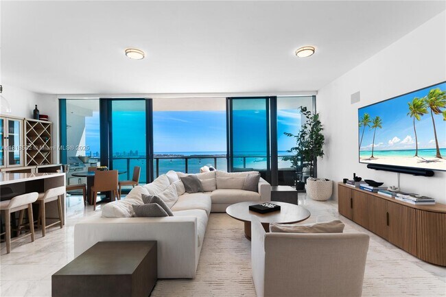 Building Photo - 1451 Brickell Ave