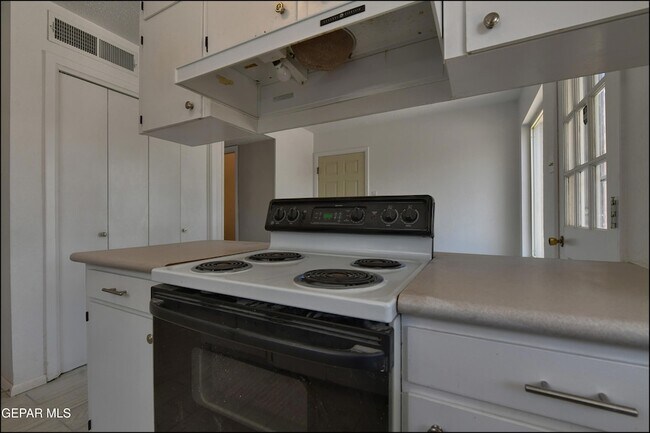 Building Photo - 6913 Pamlico Dr