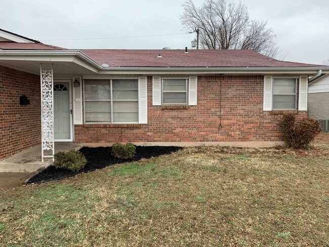 Building Photo - 1137 Straka Terrace