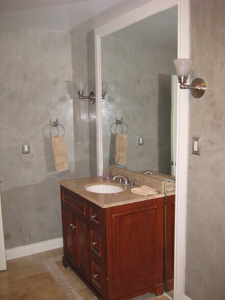 Bathroom - 4447 Don Milagro Dr