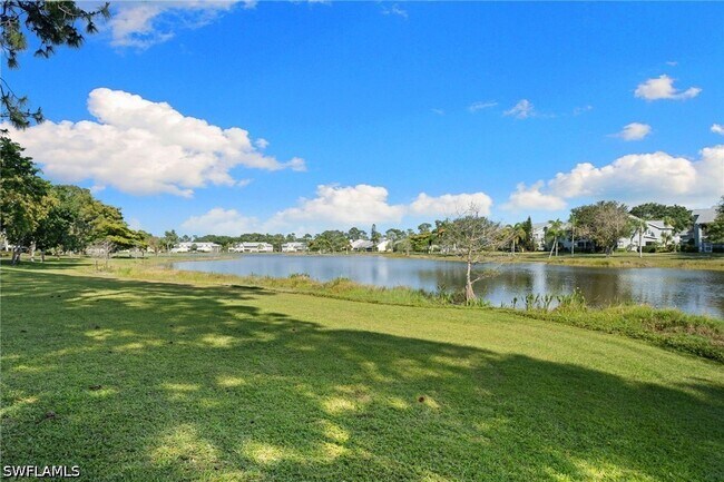 Building Photo - 1808 Kings Lake Blvd