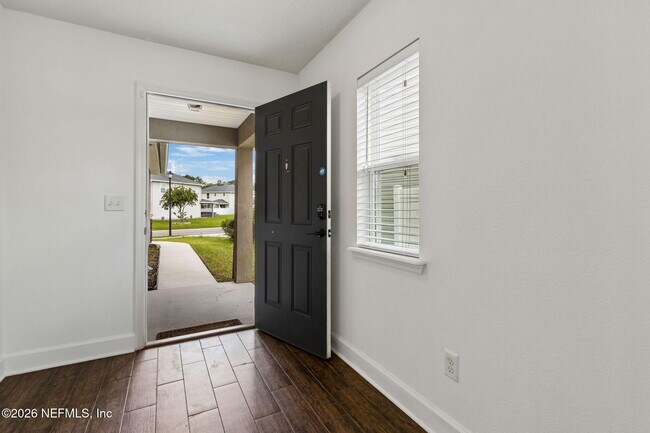 Building Photo - 15929 Hutton Ln