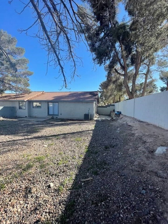 Building Photo - 3948 N Applecrest St