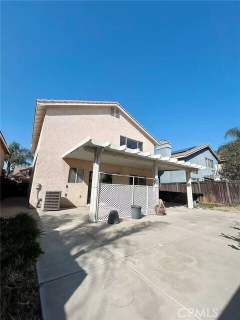 Building Photo - 15865 Flamingo Dr
