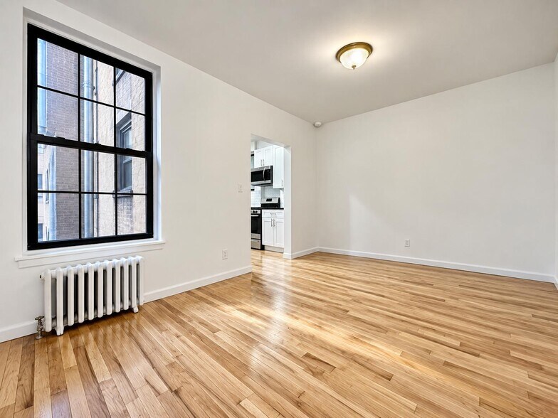 Building Photo - 401 E 68th St