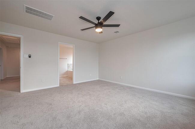 Building Photo - 16360 Oakside Hollow Ln