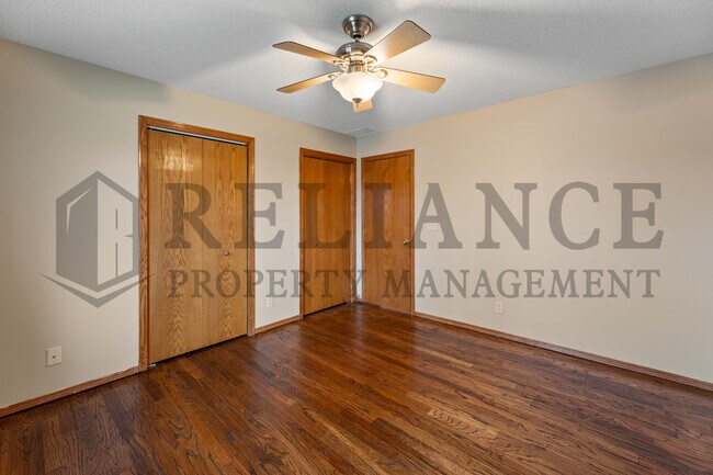 Building Photo - 13806 W Alderny St