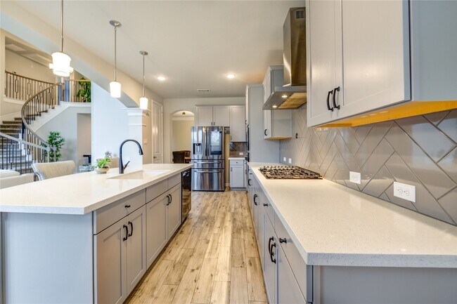 Building Photo - 2727 Camellia Ave