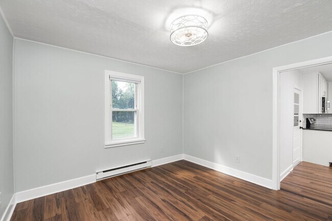 Building Photo - 826 Horsehead Rd