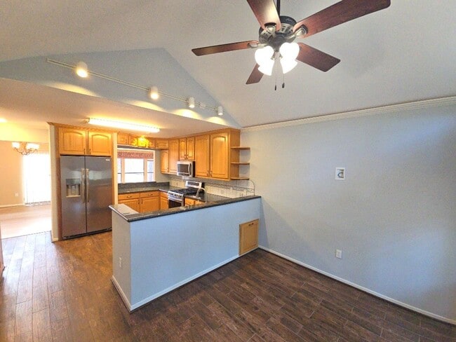Building Photo - 25 N Mossrock Rd