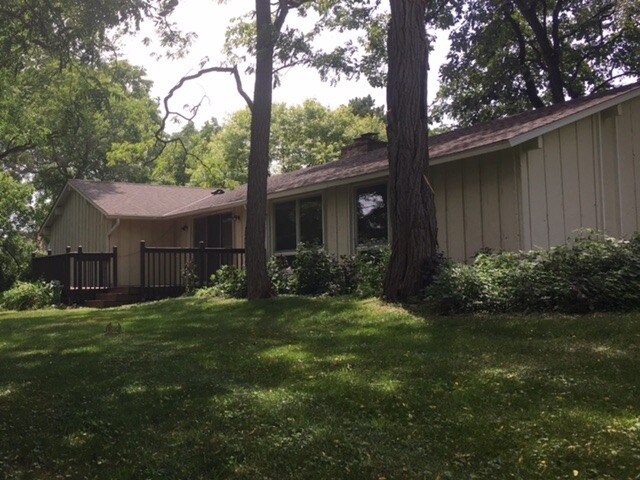 Primary Photo - 435 Signal Hill Rd