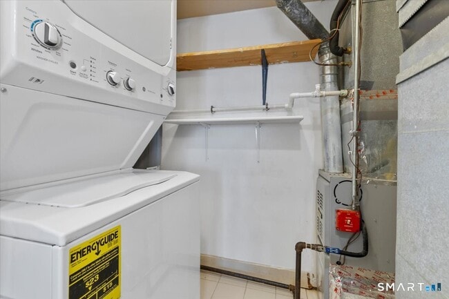 Building Photo - 13 Harbour Close