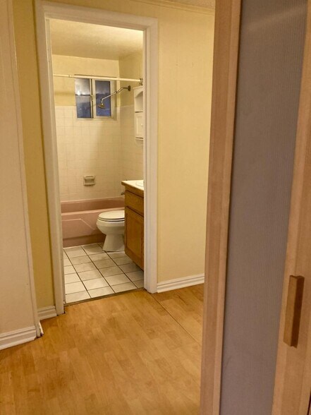 Bathtub and shower - 2001 S State St