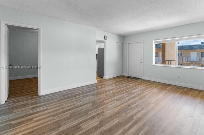 Building Photo - 7910 Taft St