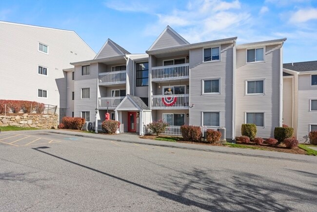 Building Photo - 15 Bower Rd