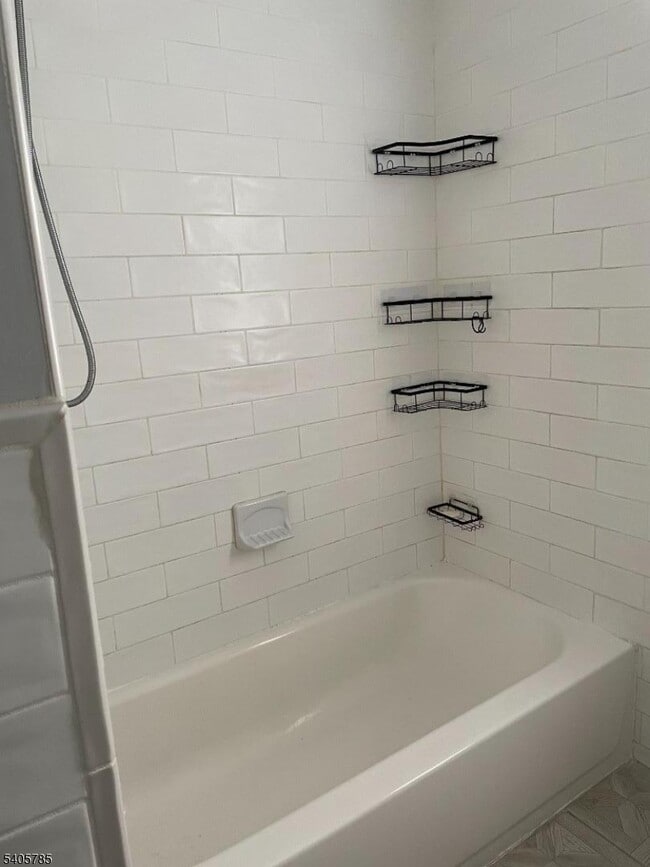 Building Photo - 31 Kingston Rd