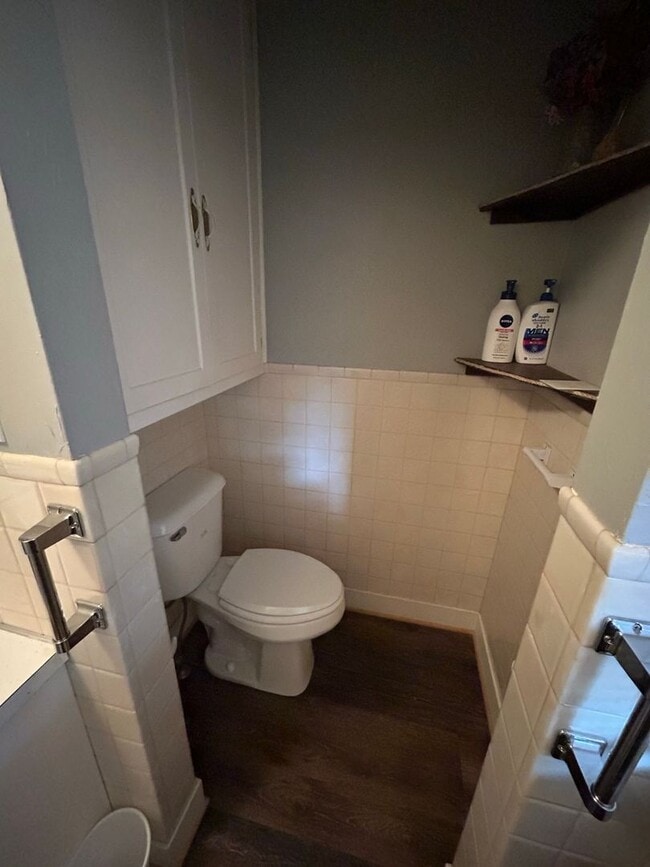 Building Photo - Fully furnished 3 bed 2 bath in Hamilton