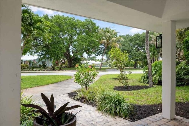 entrance - 400 Live Oak Rd