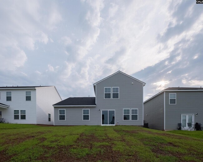 Building Photo - 572 Whippoorwill Dr