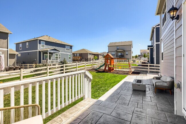 Building Photo - "Spacious 5-Bed Oasis with 3 Full Baths in Scenic Castle Rock – Your Dream Home Awaits!"
