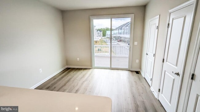 Building Photo - 9376 Tanfield Dr