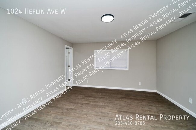 Building Photo - 1024 Heflin Ave W