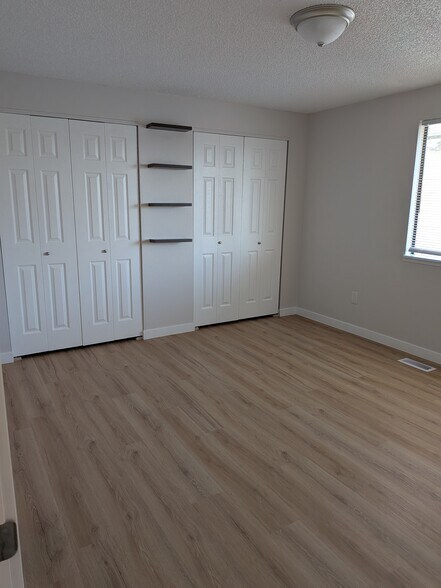 Building Photo - 1408 W Cora Ct