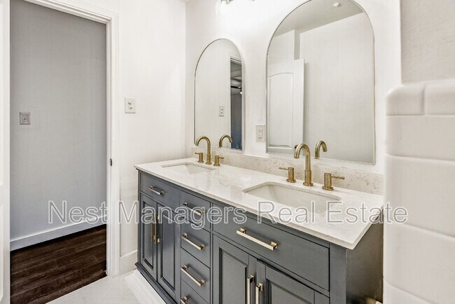 Building Photo - 554 Snow Hill Rd