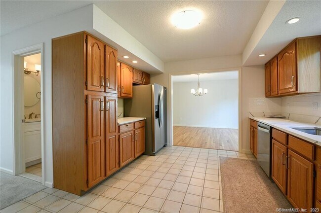 Building Photo - 14 Harold Rd