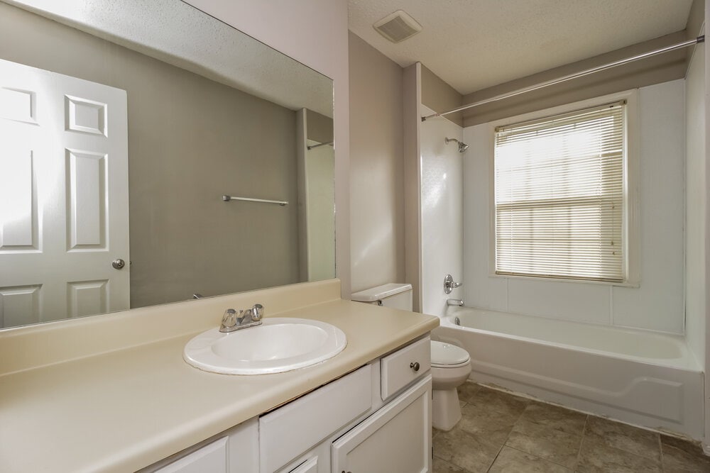 Building Photo - 5176 Ray Ct