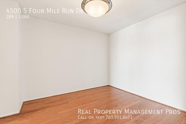 Building Photo - 4500 S Four Mile Run Dr
