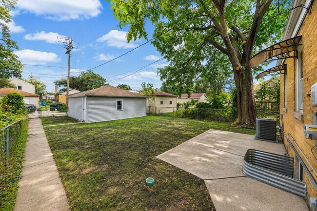 Building Photo - 117 Morris Ave