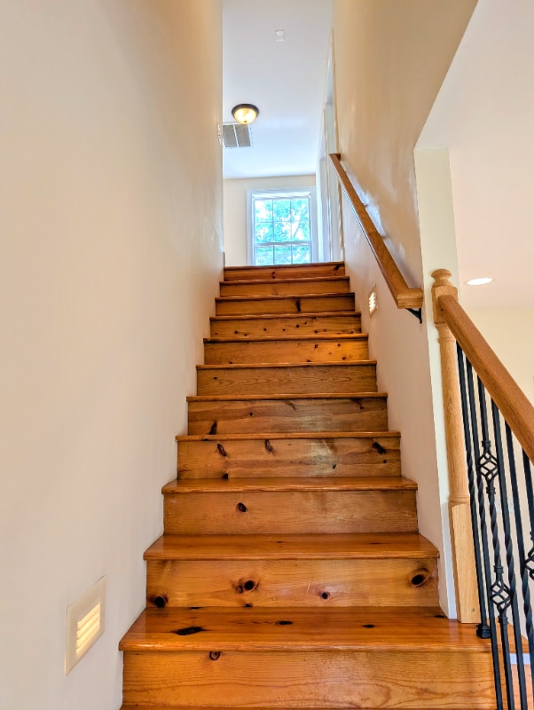 Building Photo - 3062 Quail Ct