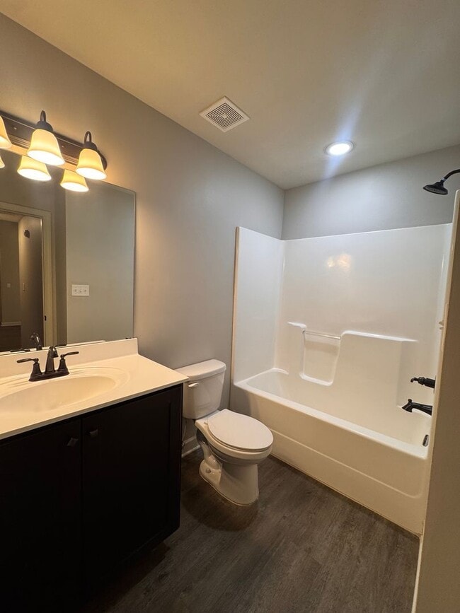 Building Photo - 1029 Hogue Dr