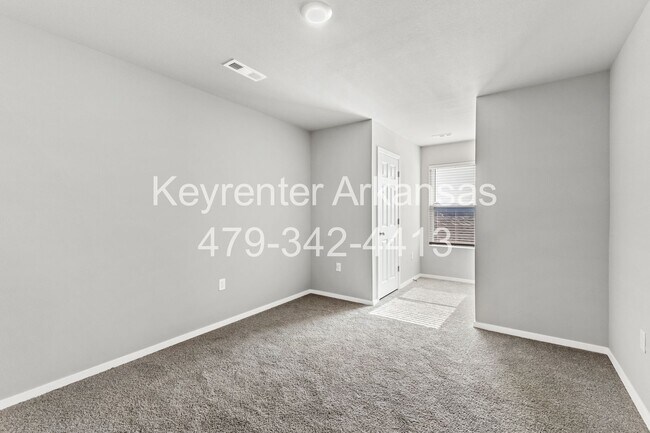 Building Photo - 920 Morningside Dr