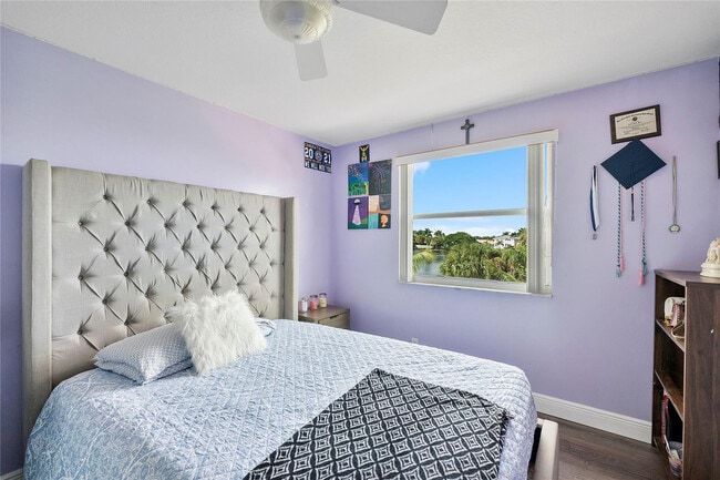 Building Photo - 3527 Chesapeake Cir