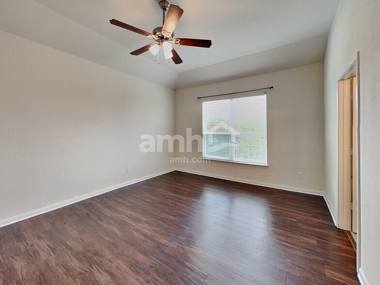 Building Photo - 19800 Andrew Johnson Dr