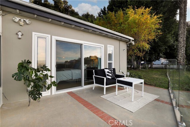 Building Photo - 3323 Ione Dr