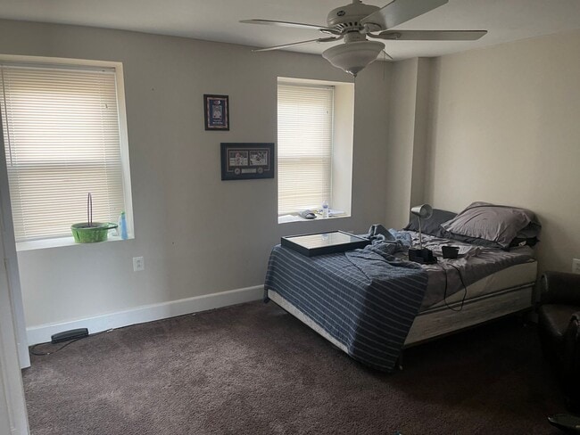 Building Photo - 4 Bedroom House in Manayunk