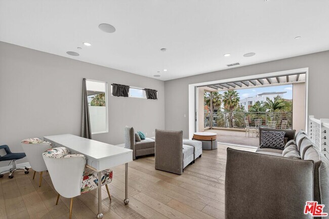 Building Photo - 12682 Millennium Dr